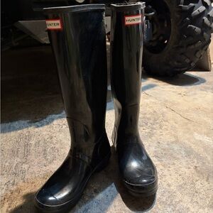 Hunter Women's Glossy Black Rain Boots